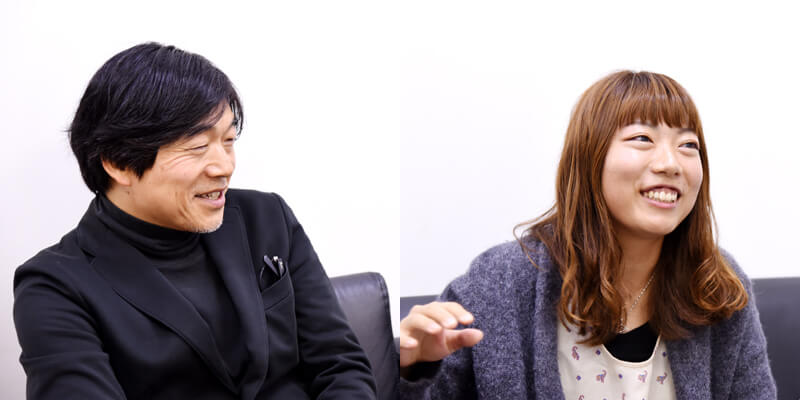 インタビューを受ける平山先生と卒業生の田島夏子さん