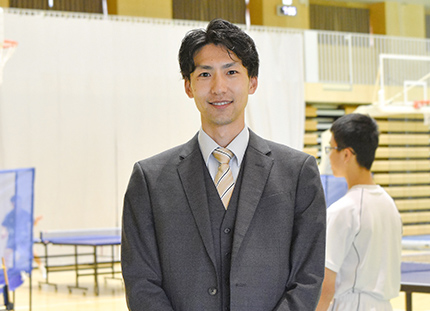 卓球部顧問 吉田 翔大先生