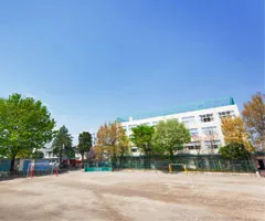 明星学園中学校 校舎