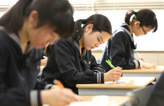 豊島岡女子学園中学・高等学校の教育の写真
