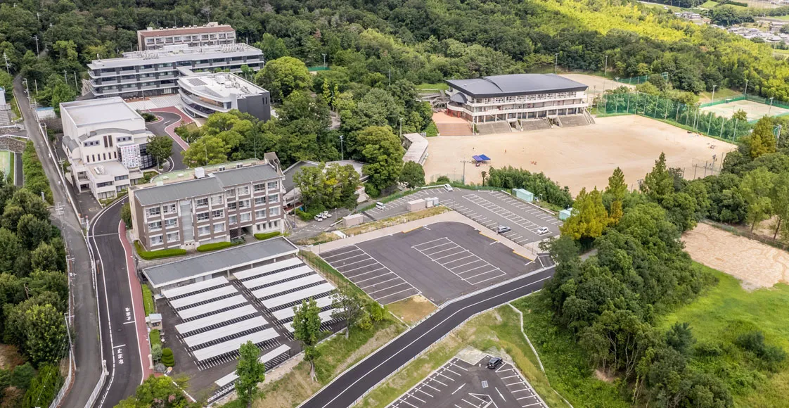 関西大倉中学校・高等学校 全景