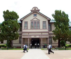 三田学園中学校高等学校 校舎