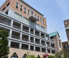 四條畷学園中学校 校舎