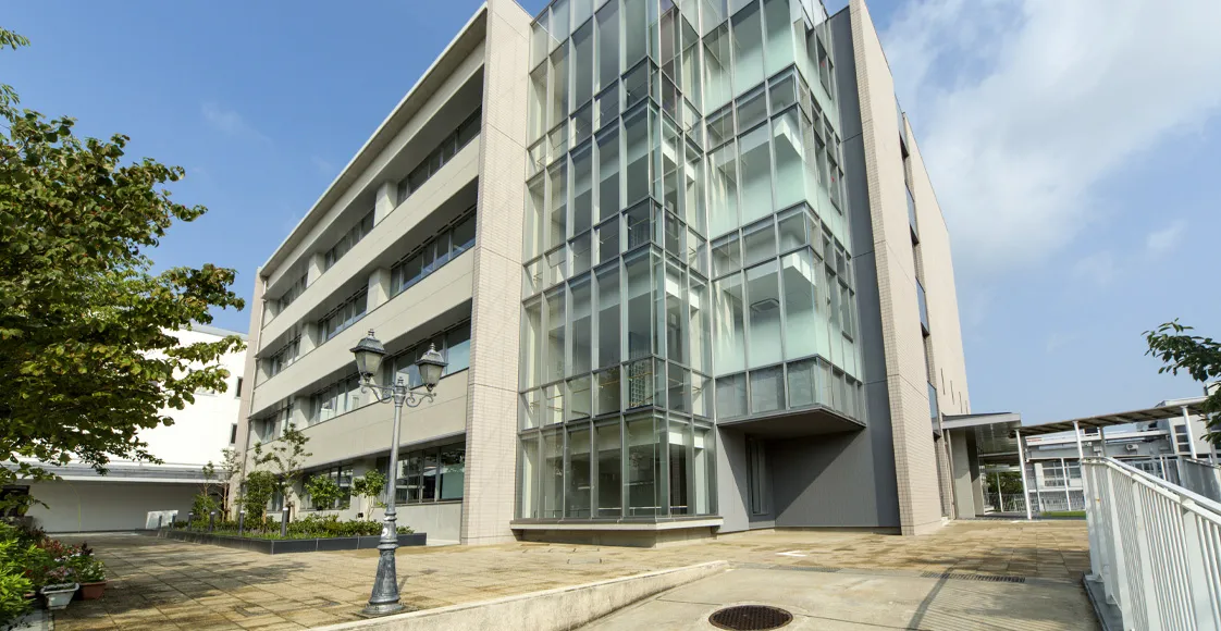 帝塚山中学校高等学校 校舎